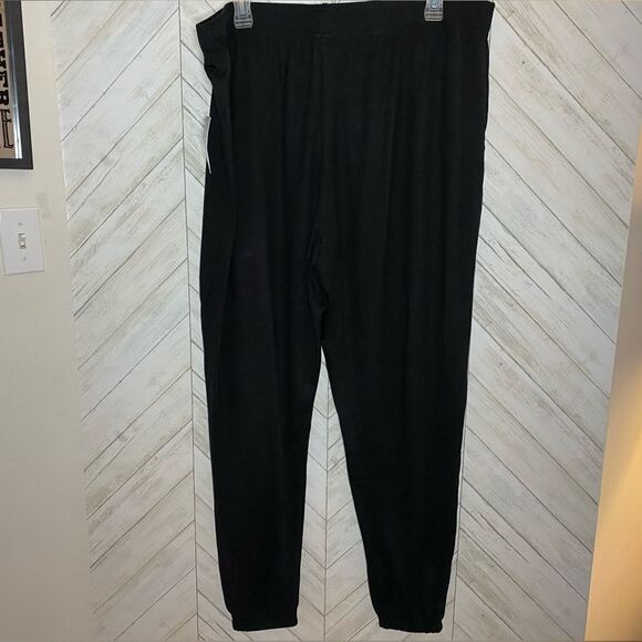 Disney Mickey Mouse knit joggers - Picture 2 of 11